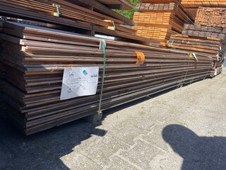 Ca. 110x Douglas Wisselsponning/Halfhoutsrabat, 18x190mm, lengte 500cm